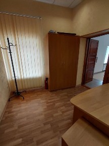 Оренда офісу з меблями