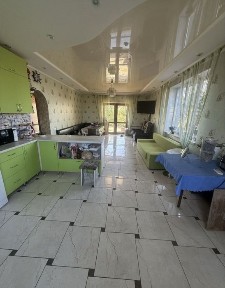Большой добротный дом на Плавневой со всей мебелью и техникой
