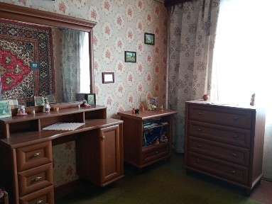 Сдам 3 к квартиру на ж/м Красный камень, Коммунар, Парус.