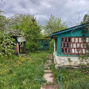 Продам газифицированный дом. Юрьевка, центр. Участок 25 соток