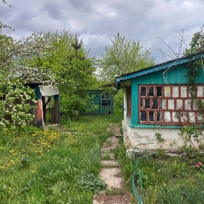 Продам газифицированный дом. Юрьевка, центр. Участок 25 соток