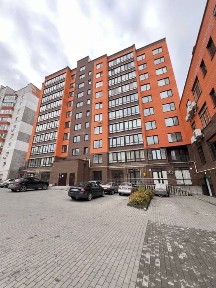Продається Фасадне Комерційне Приміщення.