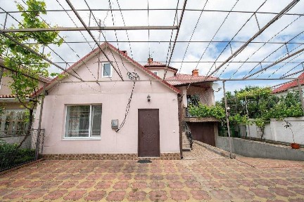 Продаж частини будинку на вул. Ромашкова, 3 кімнати • ID 34364424