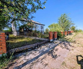 Продаж будинку з цокольним поверхом та ділянкою 25 соток с. Городище