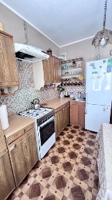 Продам 2 х кімнатну квартира район Попова буд 20