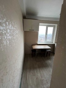 Продам 2 х ком квартиру. Никопольская.
