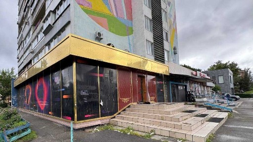 Фасадне приміщення 200 кв. м поруч с АТБ, гарна локація
