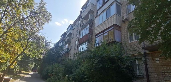 3к квартира у центрі Києва, 2 поверх, оформлення у вартості