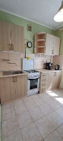 Продається 3-кімнатна квартира по вул. Ростиславська, 5