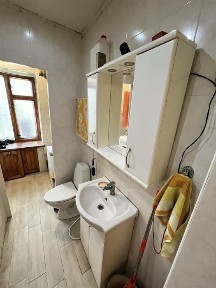 Сдам 4 х к дом на Комитетской, квартира в 2 уровня с местом для авто