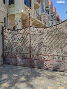 Котедж, на закрытой территории.