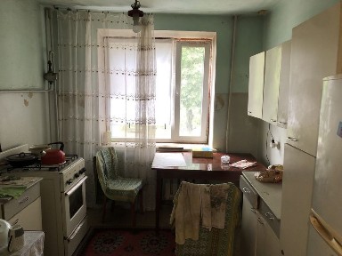 Продам 4 кімнатну квартиру