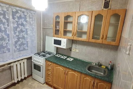 Киев, Строителей ул., 8