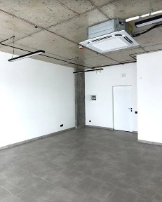 Продаж комерційного приміщення по вул. Шашкевича, площа 99 кв. м