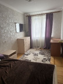 Продам 2кв на Каденюка 13/4