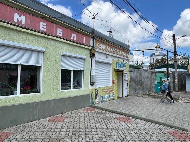 Варварівка 135 кв. м. біля ринку гарне місце