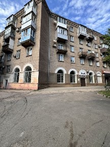 Продаж комерційного приміщеня фасад, 1 поверх, площа 244 м. кв