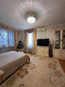 Сдам 2 комн. кв. Харьковское шоссе 150/15, 5 этаж, генератор