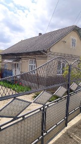 Продається будинок 40км від Чернівців