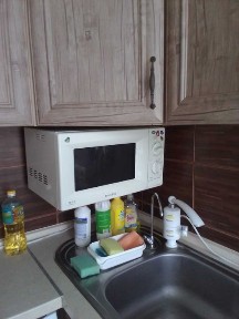 здають 3 кім квартирy в р-ні ближнього центрy з 9 червня
