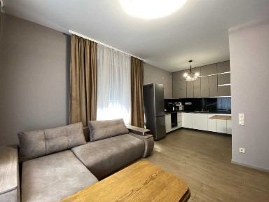 Цегляний таунхаус з ремонтом 81 м² у с. Хотів, всього за 5 км від Києва