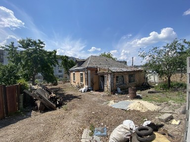 Будинок в центрі, земельна ділянка, хата, житло