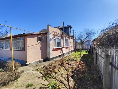Продається цегляний житловий будинок в районі парку Берізки. 66900$