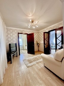 Продам красивый уютный ДОМ. Лучший Аналог Квартиры. 70 (m2). ТОП- Локация : ПОБЕДА + СОКОЛ