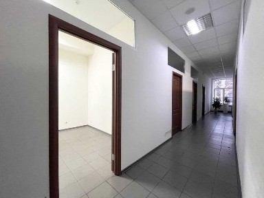 Сдам офис центр города (р-н Цума) общей пл. 10 кв. м, 3550 грн.
