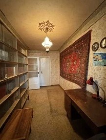 Продам 3-кімнатну квартиру в Нагірному районі вул. Олеся Гончара