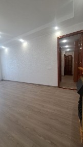 Продаж 2 км другий поверх