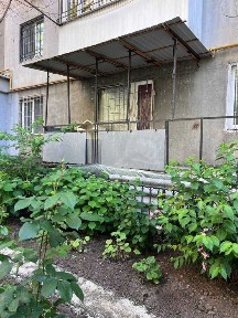 Фасад 130 кв. м со своим входом и бомбоубежищем, ул. Марсельская