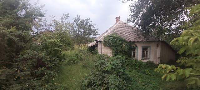 Продам домик под снос с земельный участком в Солоницевке (п. Пересечное)