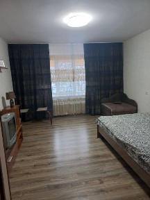 1ком. кв Пл. Б.Хмельницкого 1000 грн доба