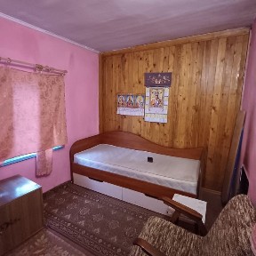 Продам дачний будинок, від центра міста 4км, є можливість прописки