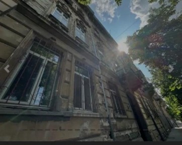 Продаж 2-кім квартира 42 м² 3/3ц вул. Лисенка 60000$