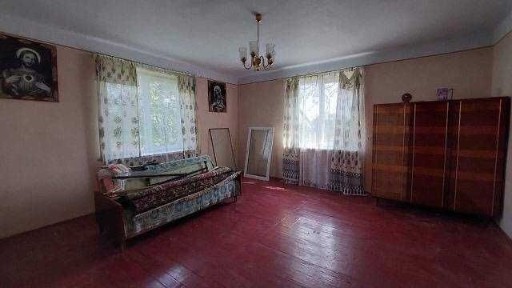 Будинок у Родатичах з ділянкою 25 соток та господарством 40 км до Львова