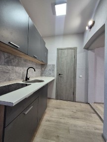 Продам 1 кімнатну квартиру. вул Андріївська