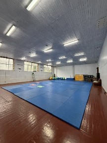 Погодинна оренда залів
