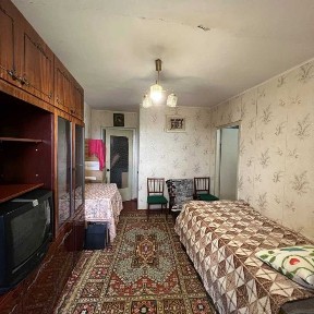Продається 3 -кімнатна квартира, район 3 - школи