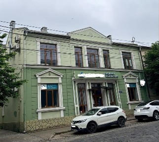 Здається в оренду комерційне приміщення в центрі на вулиці Головній біля парку Шевченка