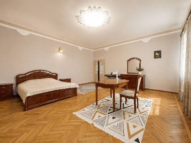 Продаж будинку в селі Жуківці