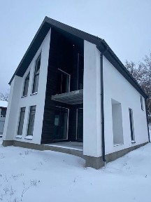 Продаж будинку в передмісті Києва