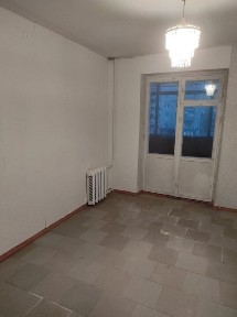 Продам 2-кімнатну чешку на 7-му Зарічному