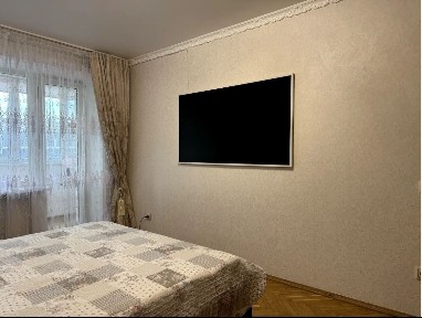 Затишна роздільна трикімнатна квартира з автономним енергопостачанням. вул. Гаврилишина, 4