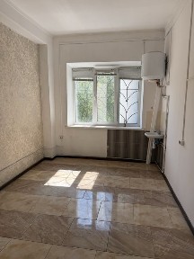 Ржищів, приміщення 10 м2, центр, оренда, 3000 грн, водопостачання та водовідведення