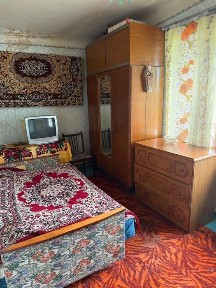 Центр поруч стадіон Ворскла вільна