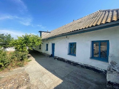 Продаю будинок у с. Воскресенське, 7 км від міста. Свердловина