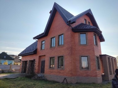 Дом будинок на березі заплави ріки, с Вишеньки, поруч ліс та Осокорки