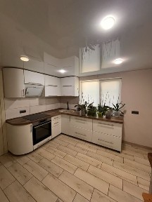 Продаж 2 кім частини будинку! м Сквира! центр! Київська обл